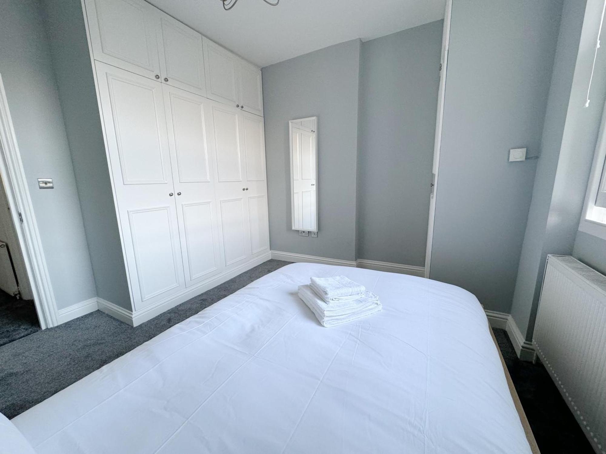 Stylish 2-bed Flat W Kitchen And Cosy Living Space * Londra