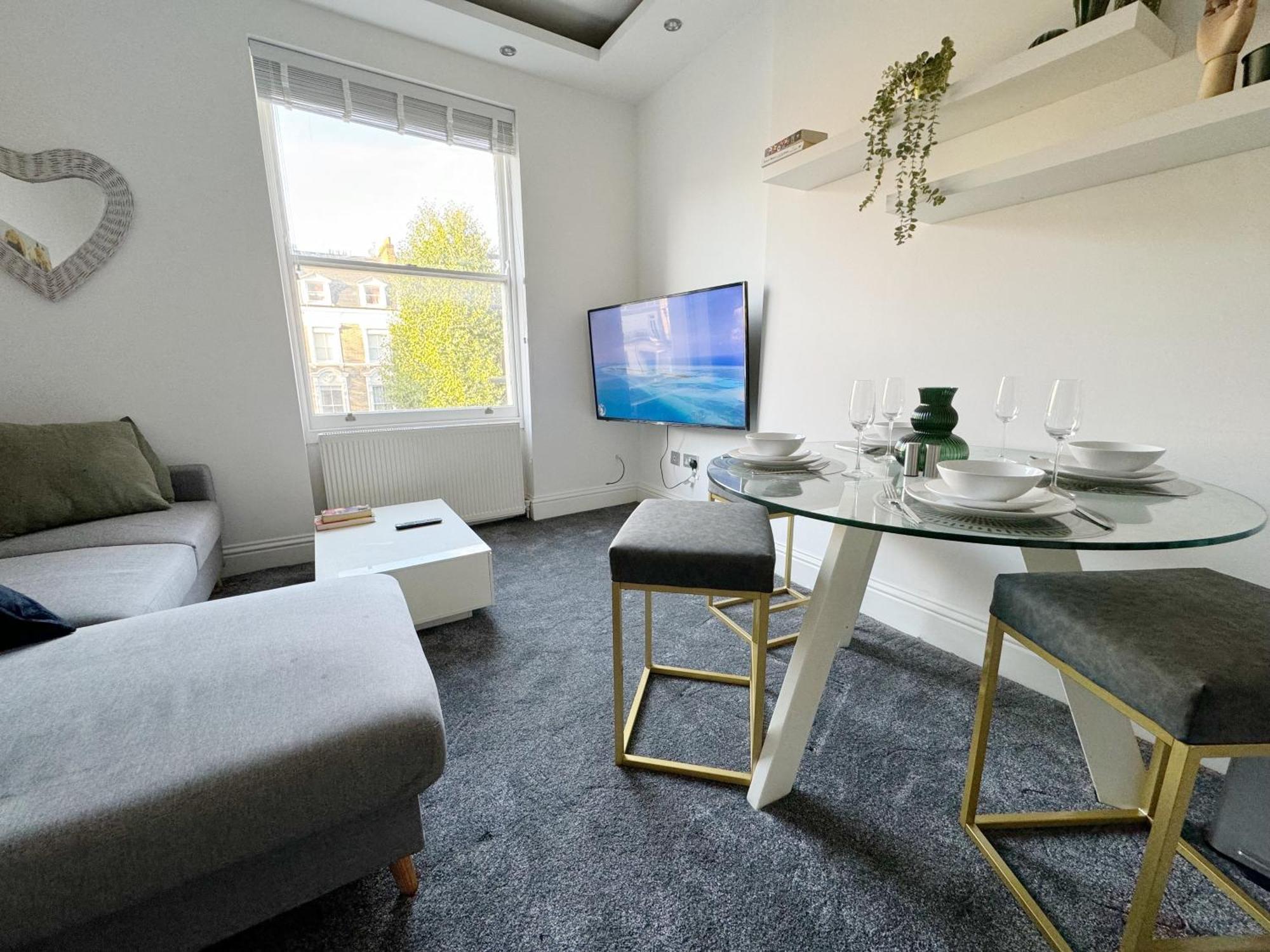 Appartamento Stylish 2-bed Flat W Kitchen And Cosy Living Space Londra