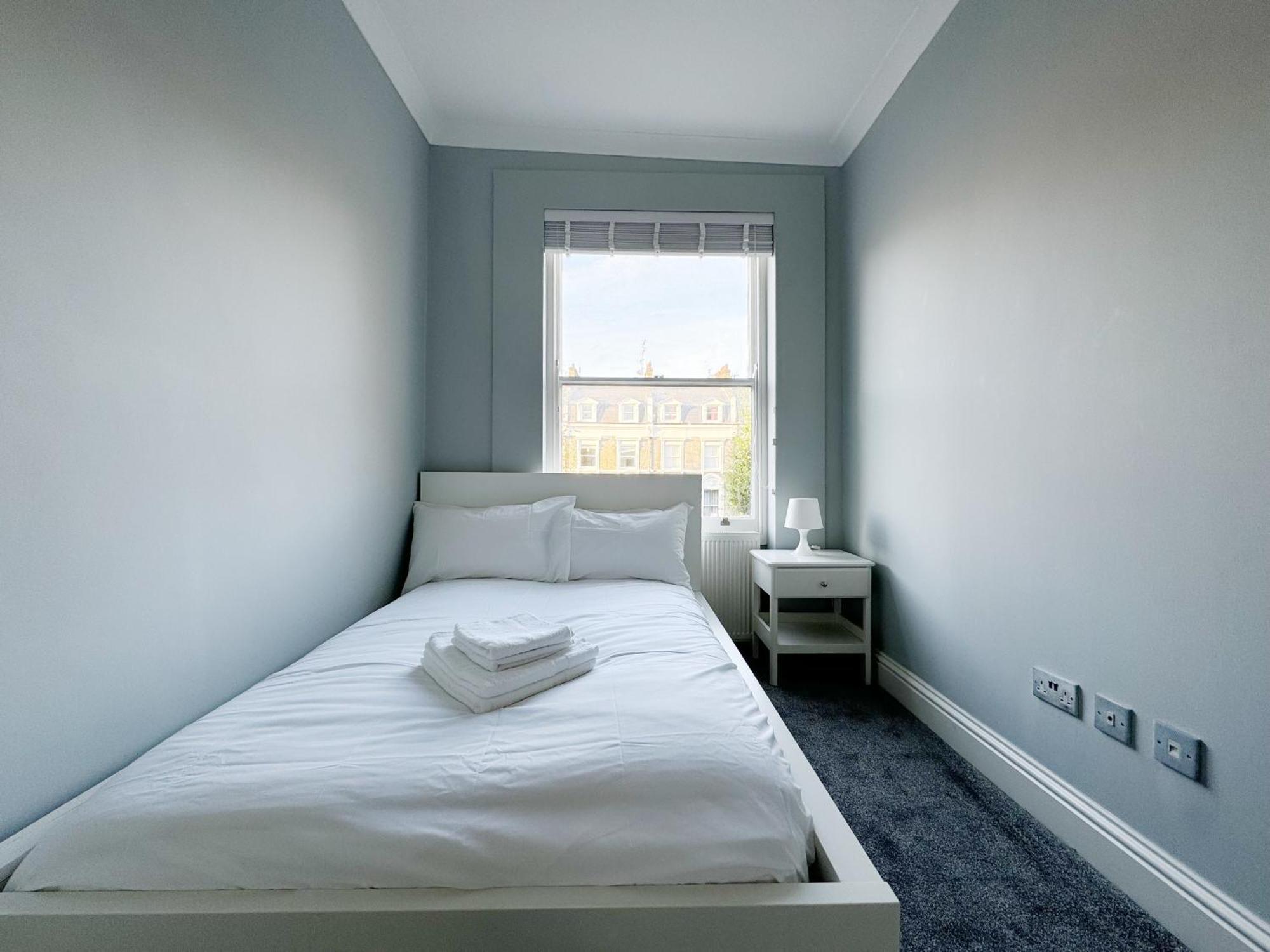 Stylish 2-bed Flat W Kitchen And Cosy Living Space Appartamento Londra