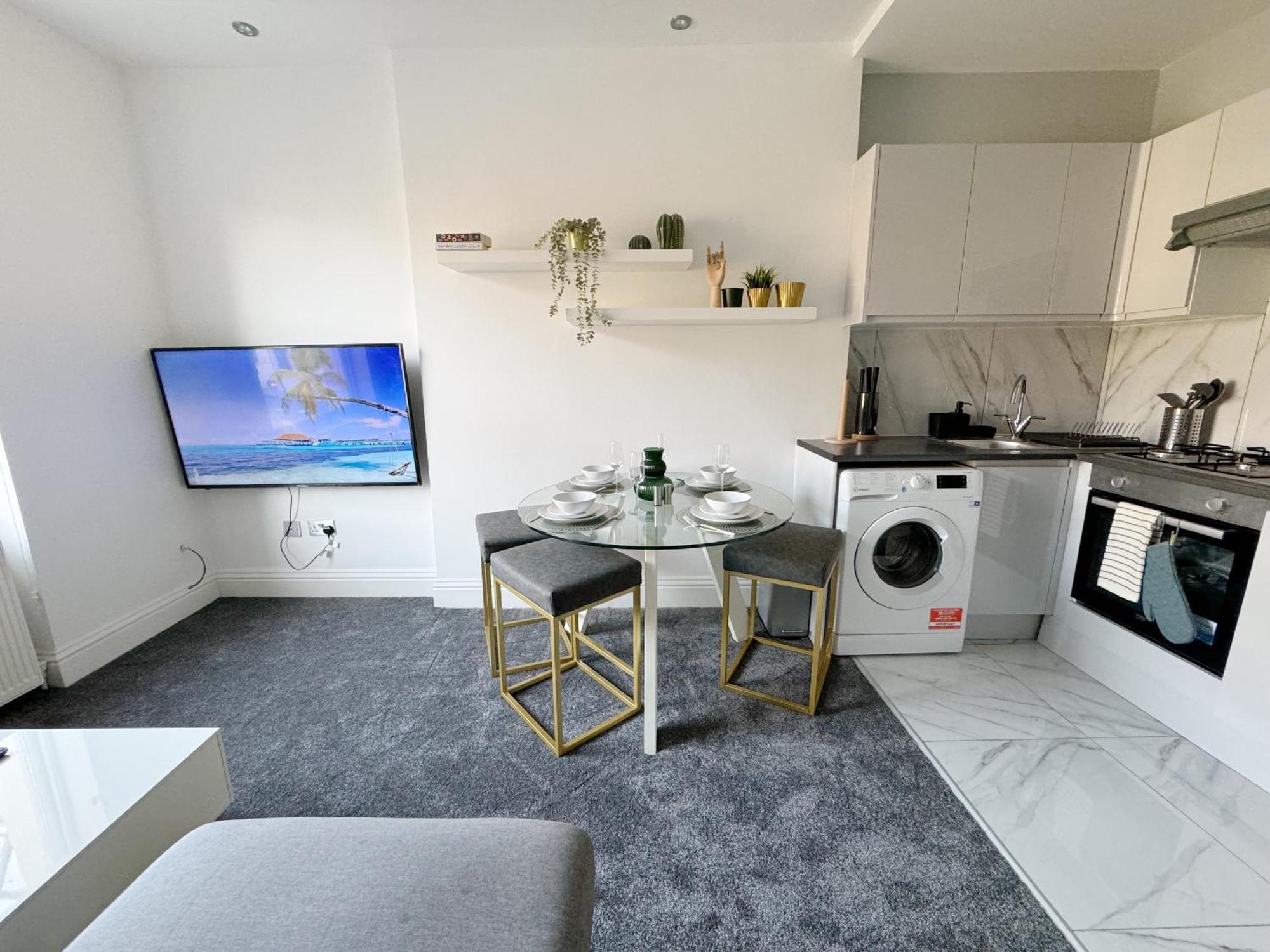 Appartamento Stylish 2-bed Flat W Kitchen And Cosy Living Space *